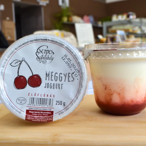 Cserpes Meggyes joghurt 250g