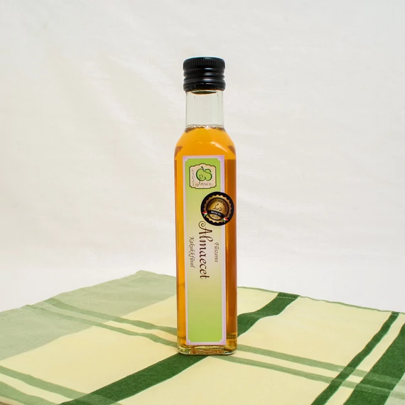 Csúzi Pince Fűszeres Almaecet Kakukkfűvel 250ml
